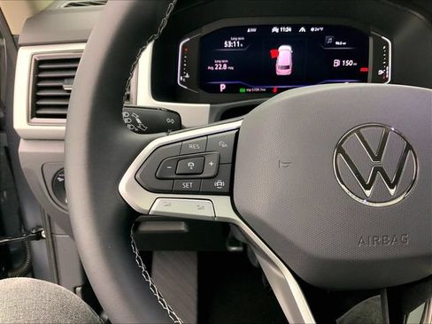 Used 2023 Volkswagen Atlas SE AWD/4WD image 13