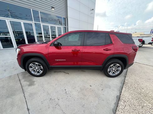 Used 2026 GMC Terrain Elevation w/ Technology Package II FWD image 6