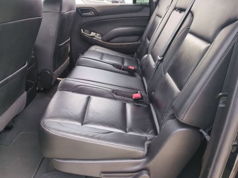 Used 2020 Chevrolet Suburban LT AWD/4WD image 18