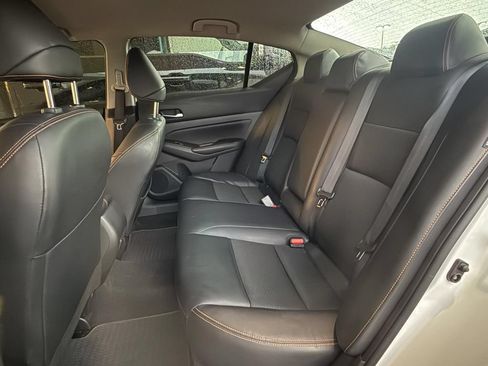 Used 2022 Nissan Altima 2.5 SR FWD image 17