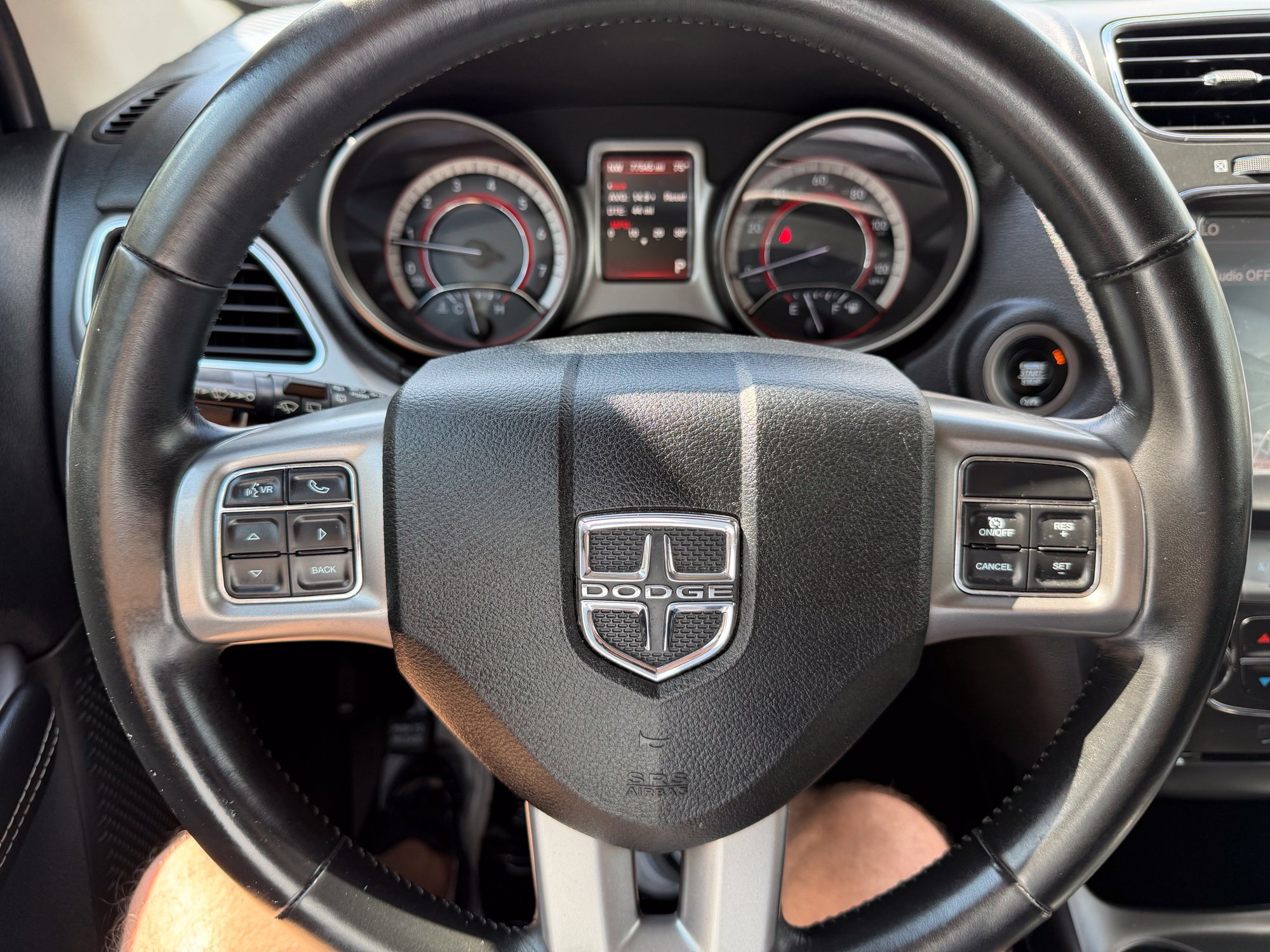 Used 2018 Dodge Journey Crossroad w/ Nav & Sun Group AWD/4WD image 17