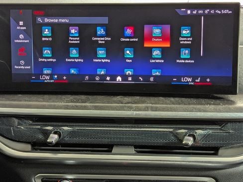 Used 2024 BMW X5 sDrive40i w/ Premium Package RWD image 16