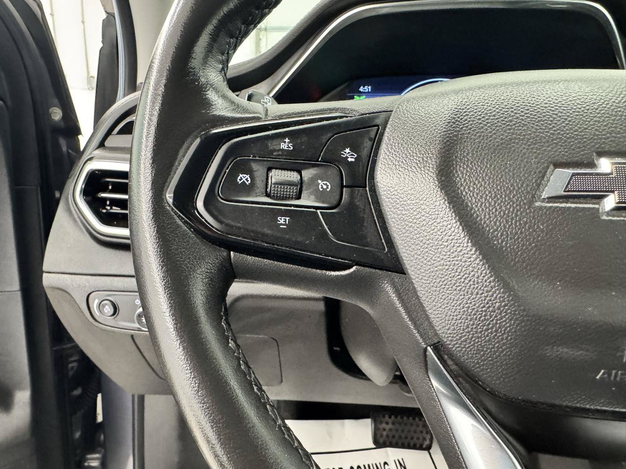 Used 2023 Chevrolet Bolt EUV LT w/ Convenience Package FWD image 20