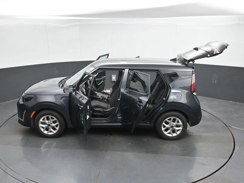 Used 2025 Kia Soul LX w/ LX Technology Package FWD image 48