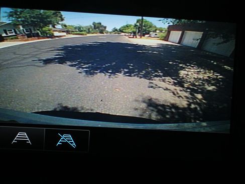 Used 2018 GMC Acadia SLE FWD image 30