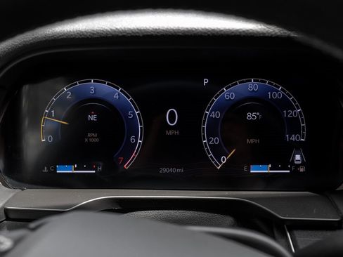 Used 2023 Jeep Grand Cherokee Altitude image 28