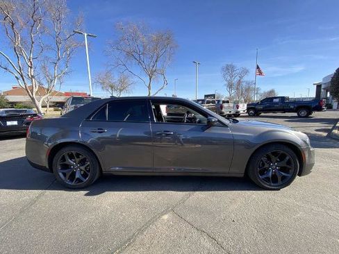 Used 2022 Chrysler 300 Touring w/ Sport Appearance Package image 2