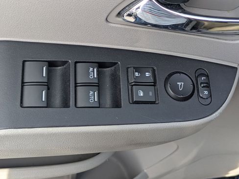 Used 2014 Honda Odyssey EX image 20