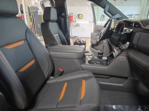 New 2026 GMC Sierra 1500 AT4 w/ AT4 Premium Package AWD/4WD image 10