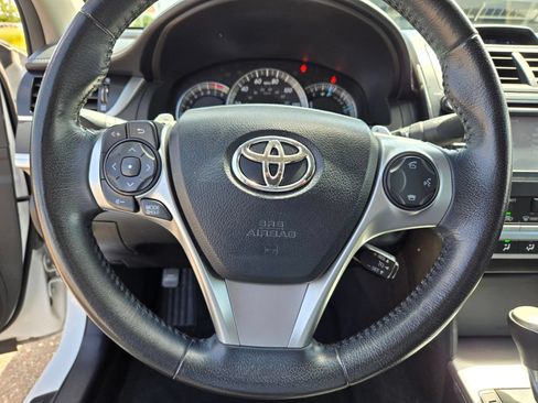 Used 2013 Toyota Camry SE w/ Convenience Pkg FWD image 40