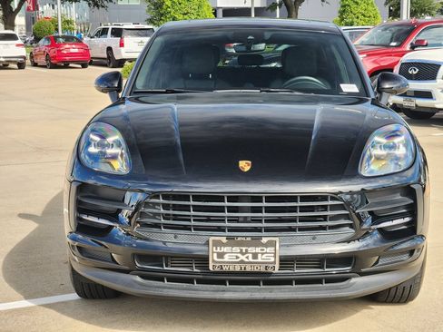 Used 2021 Porsche Macan AWD/4WD image 2