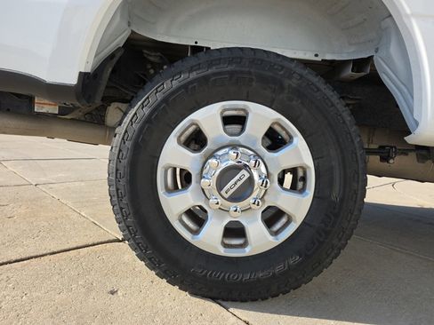Used 2023 Ford F250 XLT image 16