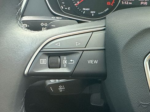 Used 2021 Audi Q5 Premium w/ Convenience Package image 17