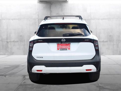 New 2026 Nissan Kicks SV w/ SV Premium Package FWD image 6