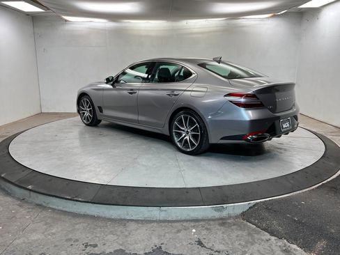 Used 2025 Genesis G70 2.5T image 3