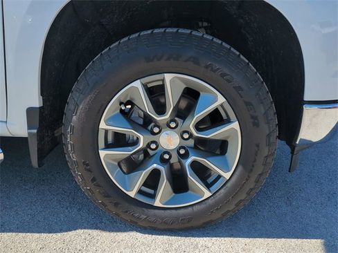 New 2026 Chevrolet Silverado 1500 LT image 11