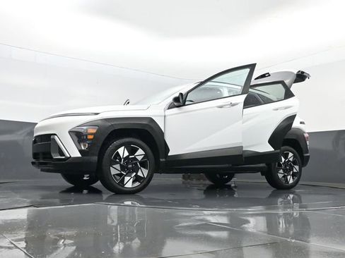 Used 2025 Hyundai Kona SEL image 31