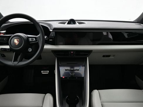 New 2025 Porsche Macan 4S Electric image 9