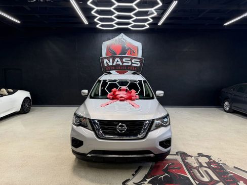 Used 2020 Nissan Pathfinder S AWD/4WD image 4