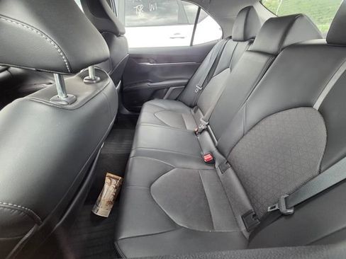 Used 2023 Toyota Camry XSE FWD image 9