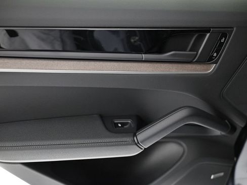 New 2026 Porsche Cayenne Coupe AWD/4WD image 25