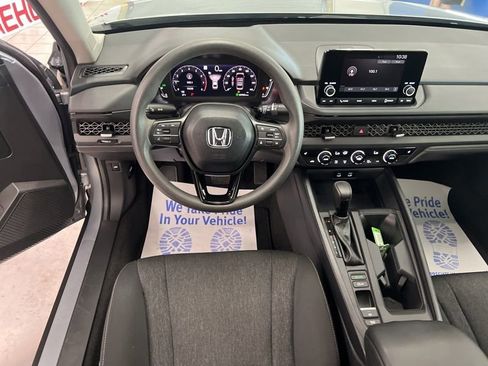 Used 2025 Honda Accord SE image 27