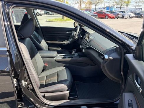 Used 2022 Nissan Altima 2.5 SR FWD image 28