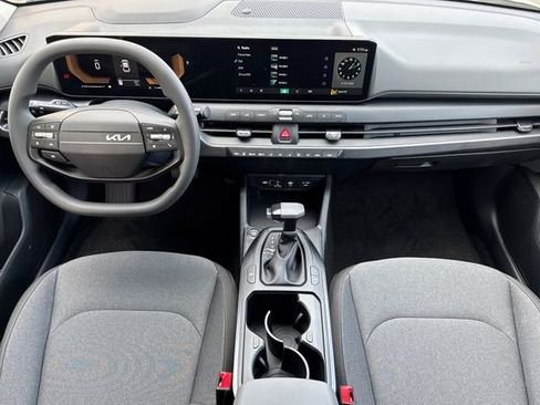 New 2026 Kia K4 LXS image 16