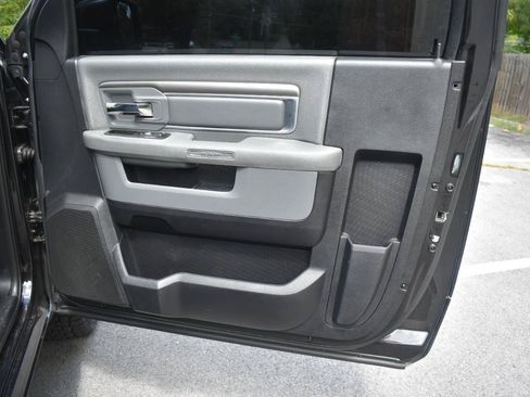 Used 2015 RAM 1500 Express w/ Black Ram 1500 Express Group RWD image 18