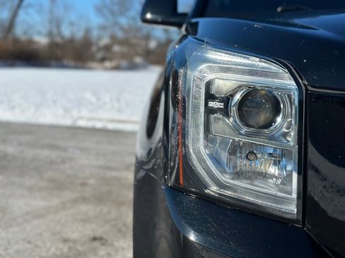 Used 2020 GMC Yukon Denali w/ Denali Ultimate Package image 10