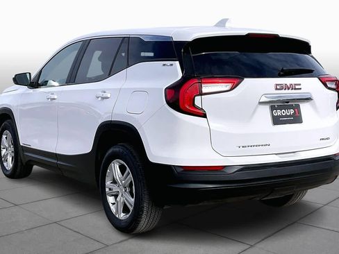 Used 2024 GMC Terrain SLE image 11