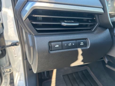 Used 2024 Nissan Altima 2.5 SR image 17