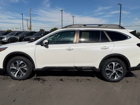 Used 2022 Subaru Outback Limited AWD/4WD image 6