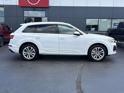 Used 2025 Audi Q7 3.0T Premium Plus AWD/4WD image 2