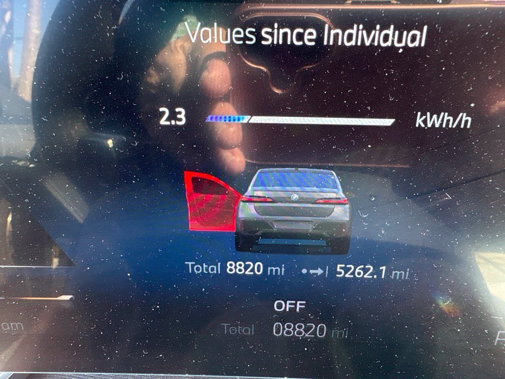 Certified 2023 BMW i7 xDrive60 AWD/4WD image 7
