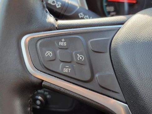 Used 2018 Chevrolet Equinox LT FWD image 14