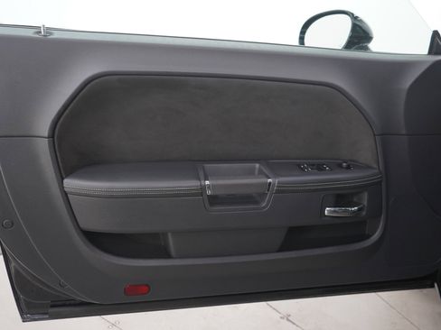 Used 2008 Dodge Challenger SRT8 RWD image 18