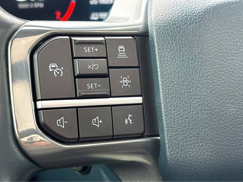 Used 2023 Ford F150 Limited image 19