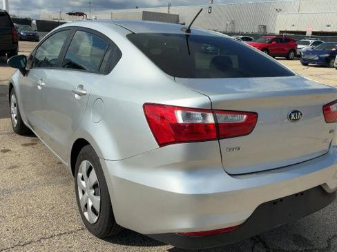 Used 2017 Kia Rio LX w/ Power Package FWD image 2