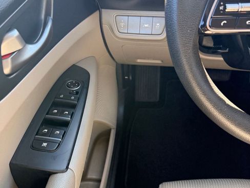 Used 2020 Kia Forte LXS image 23