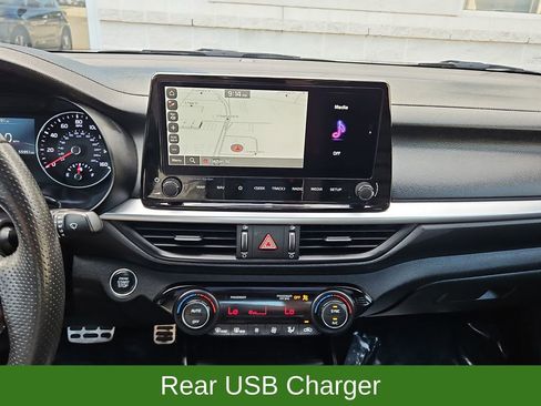 Used 2024 Kia Forte GT-Line w/ GT-Line Premium Package image 16