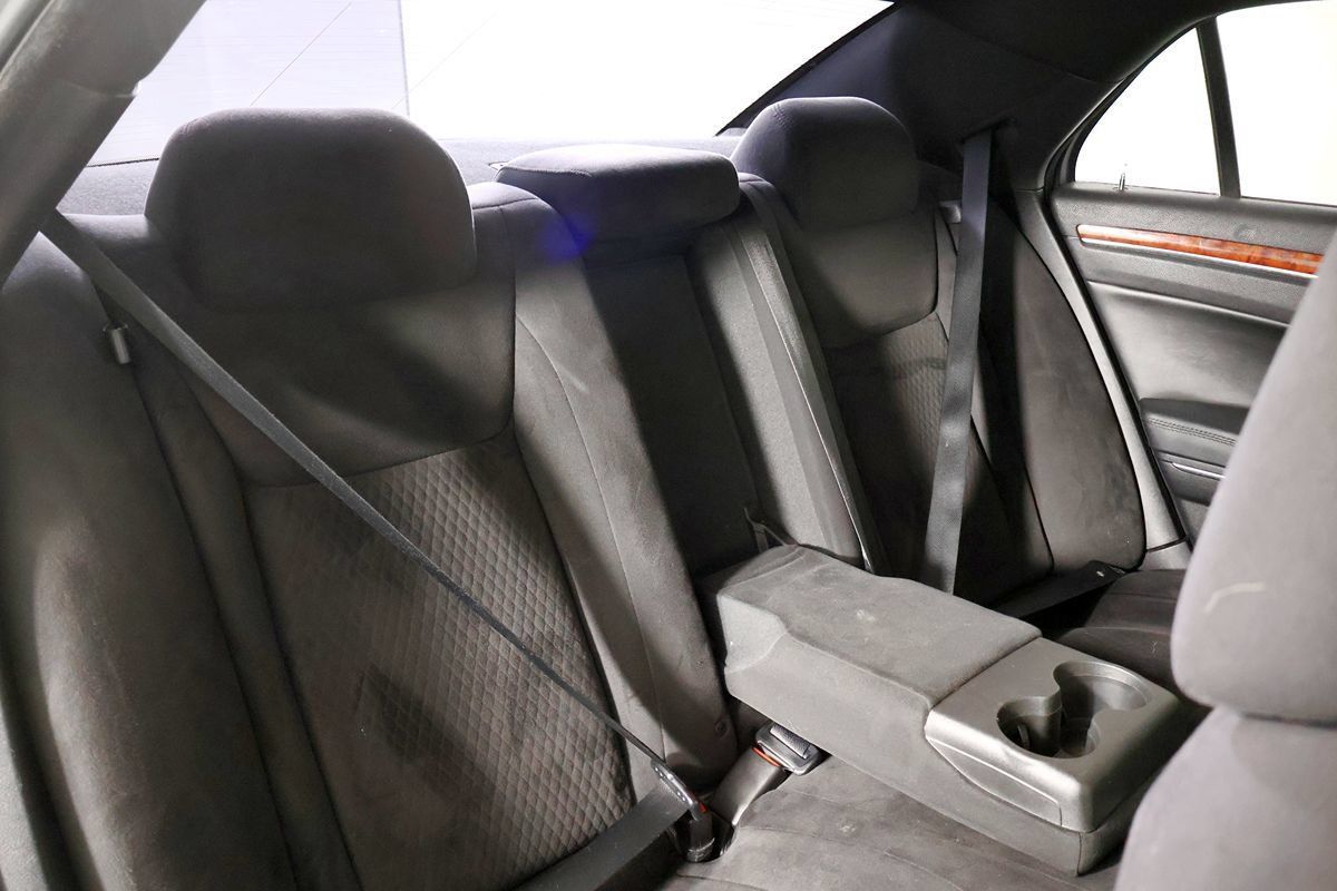 Used 2012 Chrysler 300 RWD image 41