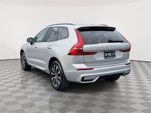 Certified 2025 Volvo XC60 B5 Plus image 5