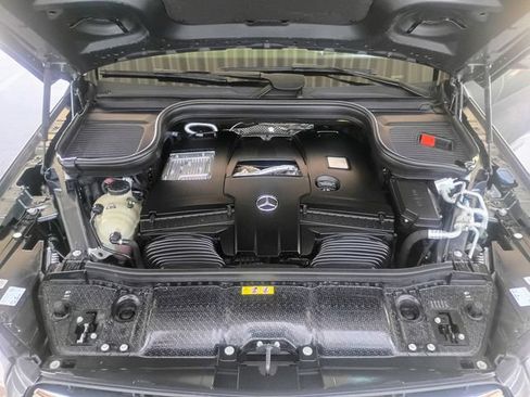 Used 2024 Mercedes-Benz GLS 580 4MATIC image 87