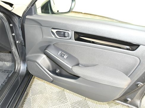 Certified 2025 Honda Civic Sport image 39