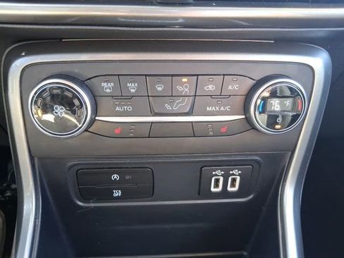Used 2018 Ford EcoSport SE image 25