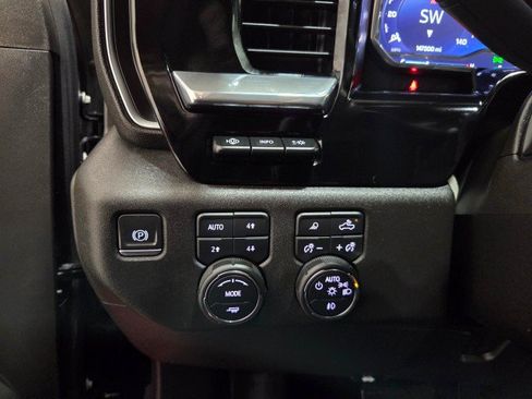 Used 2024 Chevrolet Silverado 2500 LTZ w/ LTZ Premium Package AWD/4WD image 42