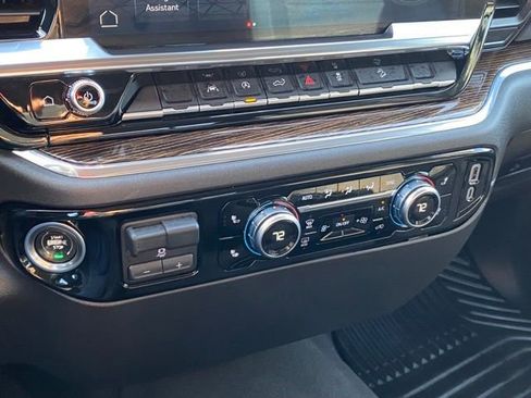 Used 2024 GMC Sierra 1500 SLE w/ Preferred Package image 20