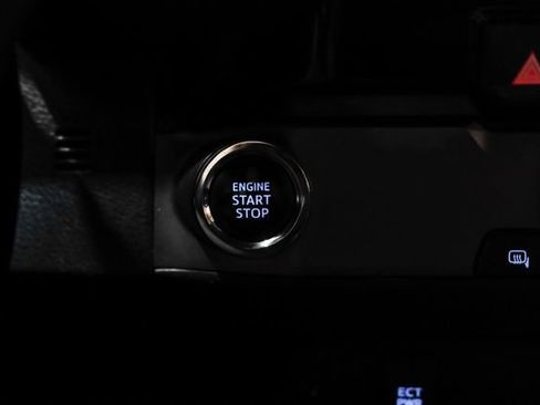 Used 2016 Toyota Tacoma TRD Sport w/ Towing Package image 24