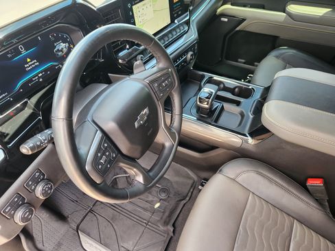 Used 2024 Chevrolet Silverado 1500 ZR2 AWD/4WD image 14